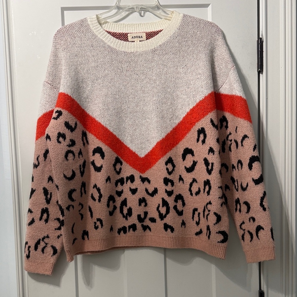 ADORA Women's Colorblock Leopard Sweater - Red and Pink